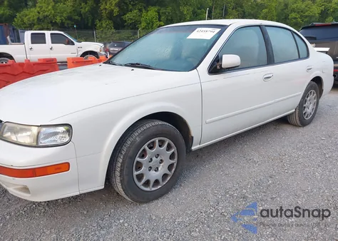 1999 Nissan Maxima Gle/Gxe/Se z USA, uszkodzony, nr VIN JN1CA21D3XT214595